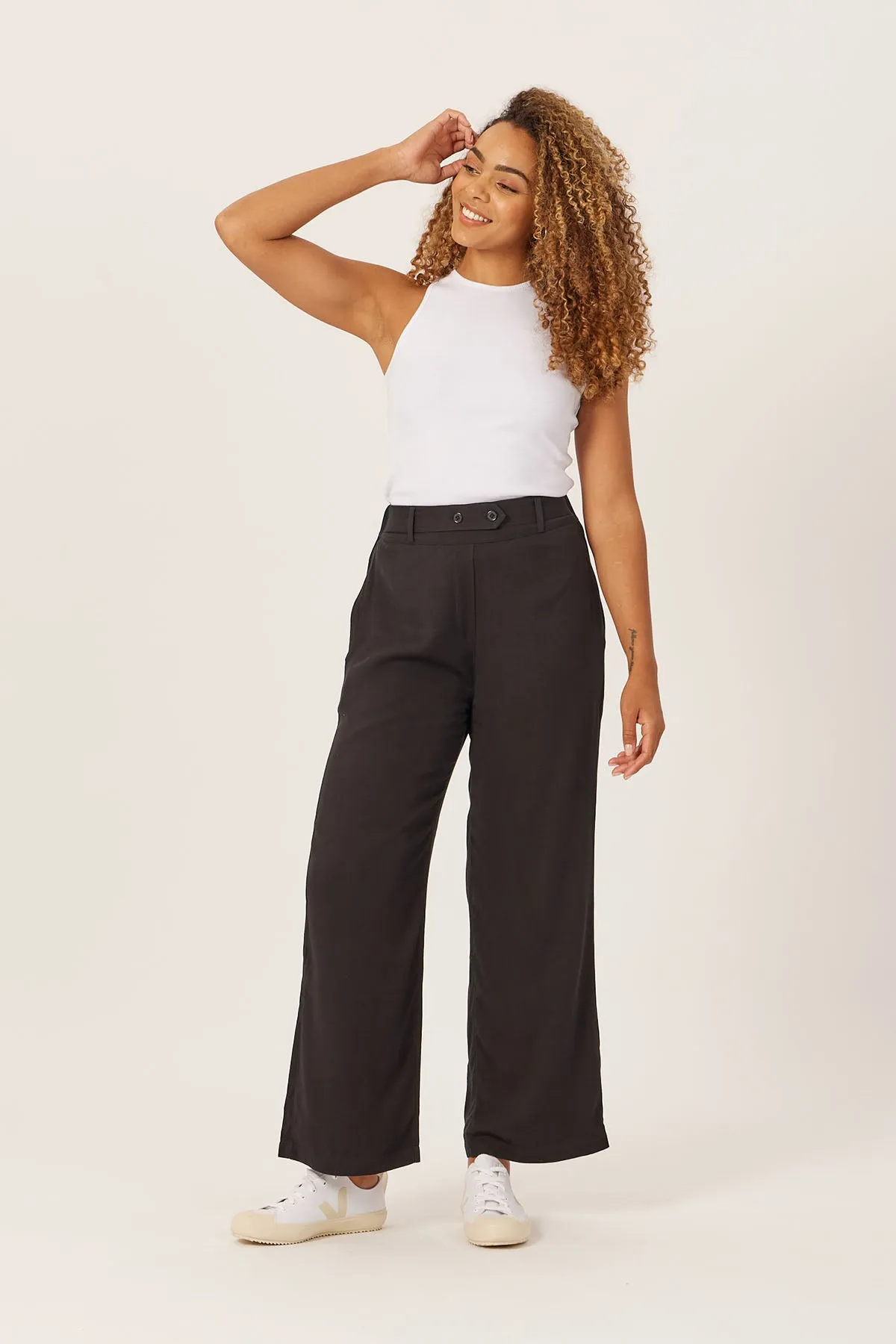 Beth - High Waisted Trouser - Black